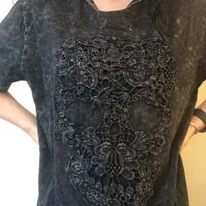acid wash skull decal shirt